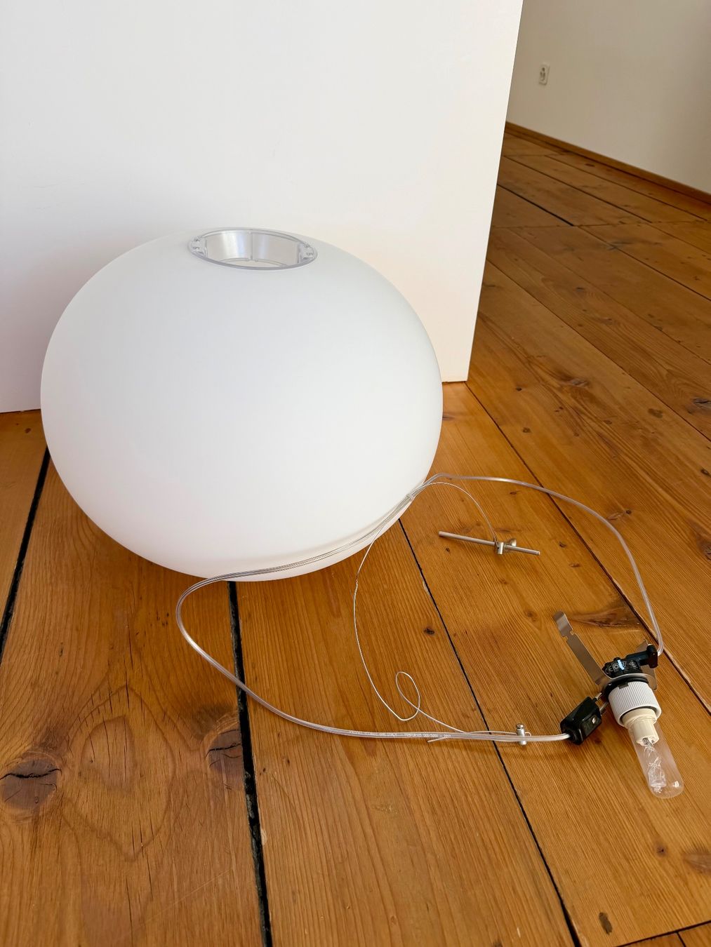 Flos Lampadari & plafoniere: FLOS Glo-Ball S2 Pendelleuchte weiss – Usato da Zürich venduto da the_cts9 2