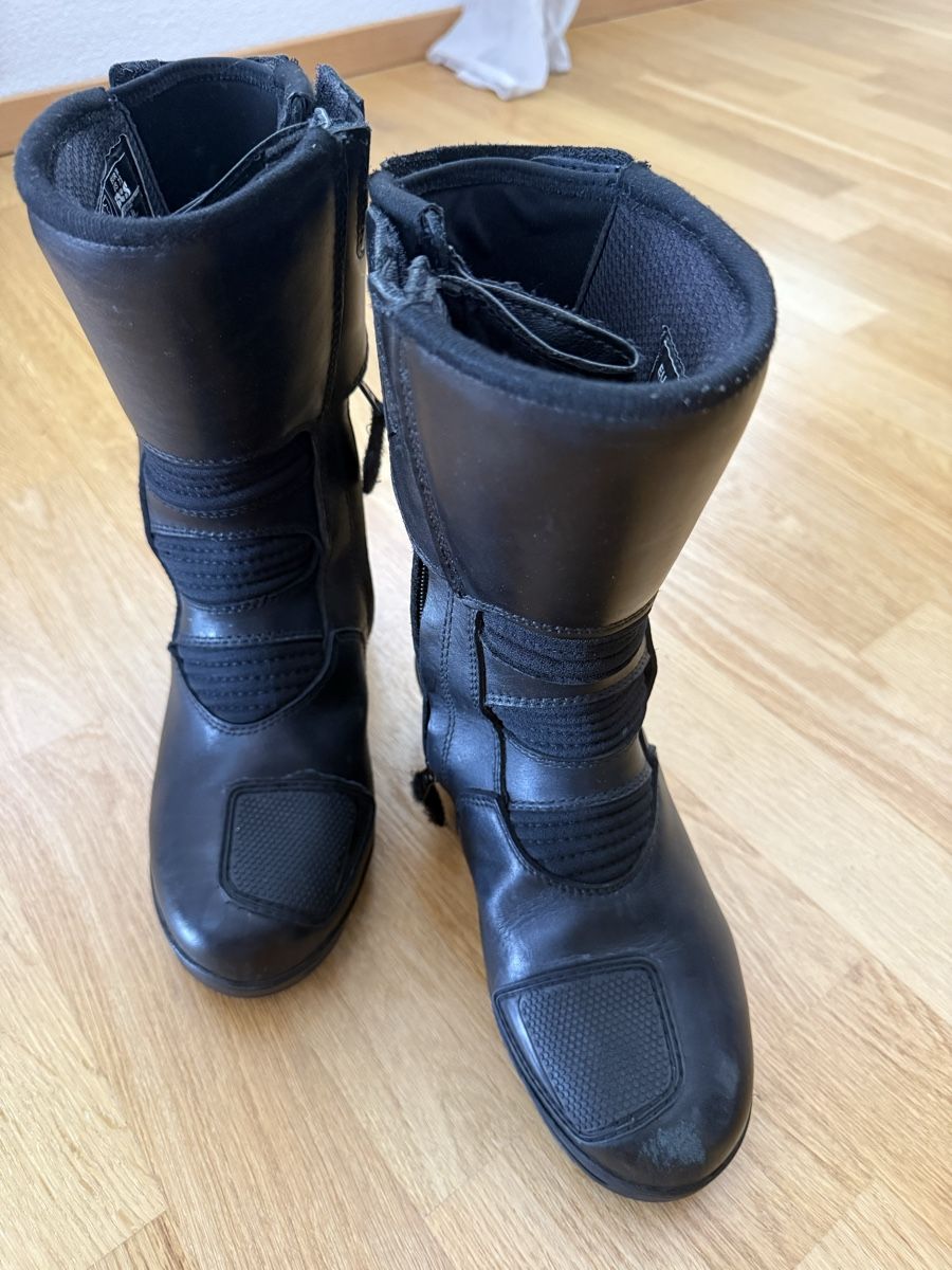 IXS Scarpe da uomo: Motorradstiefel Schwarz Grösse 38 gebraucht – Nuovo (secondo la descrizione) da Oberbüren venduto da ste_g6x5 1
