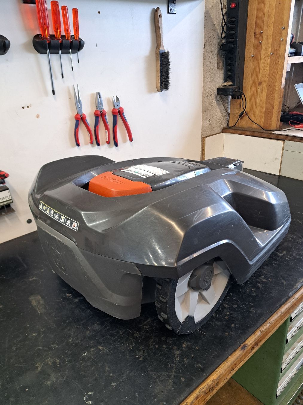 Husqvarna Tagliaerba: Husqvarna Automower 420 – Usato da Frauenfeld venduto da HilzingerAG 3