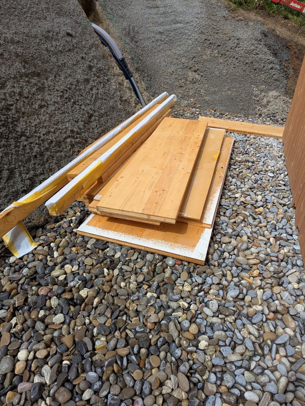 Articoli in legno: Dreischichtplatten und diverses Bauholz – Usato da Lyss venduto da Philipp.Leibundgut