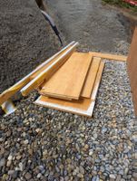 Dreischichtplatten und diverses Bauholz