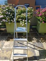 Haushaltleiter Aluminium mit 4 Tritten