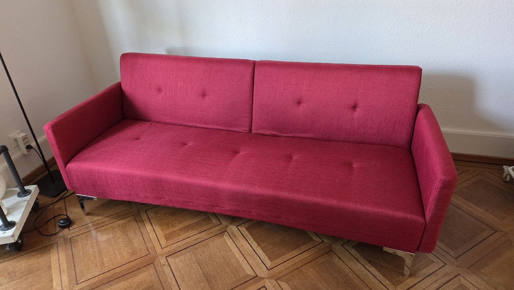 Divani: Schlafsofa 3-Sitzer, Dunkelrot, erst 18 Monate – Usato da Bern venduto da Naturine 7