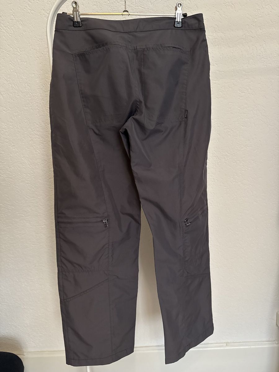 Pantaloni: Pantalon de marche gris anthracite Mogul, t.27 – Usato da Tavannes venduto da Thriftshop 1