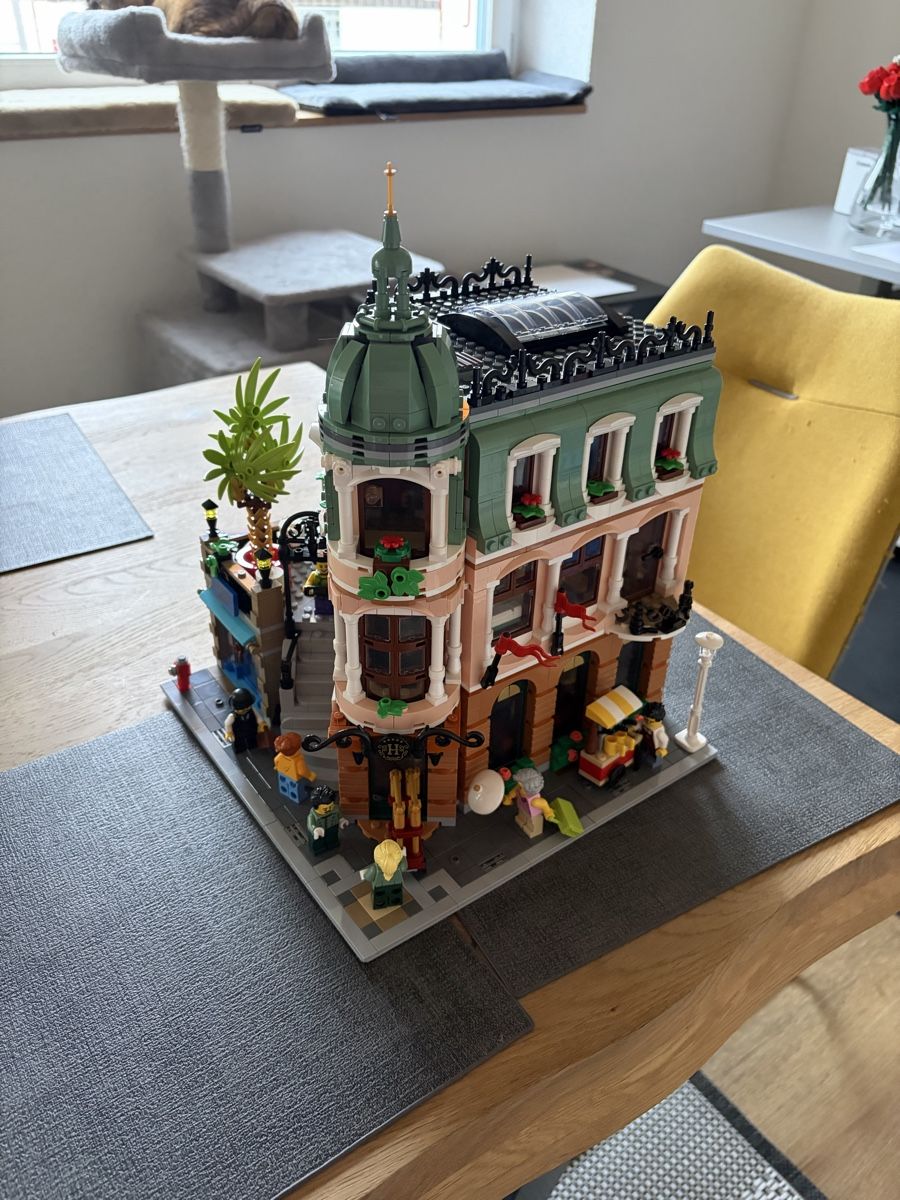 Lego Giocattoli: Lego Boutique Hotel – Usato da Laupersdorf venduto da eliza23