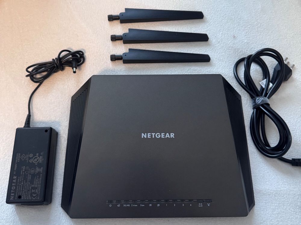 NETGEAR Nighthawk Nighthawk AC1900 LTE Modem Router Model: R (Gebraucht ...