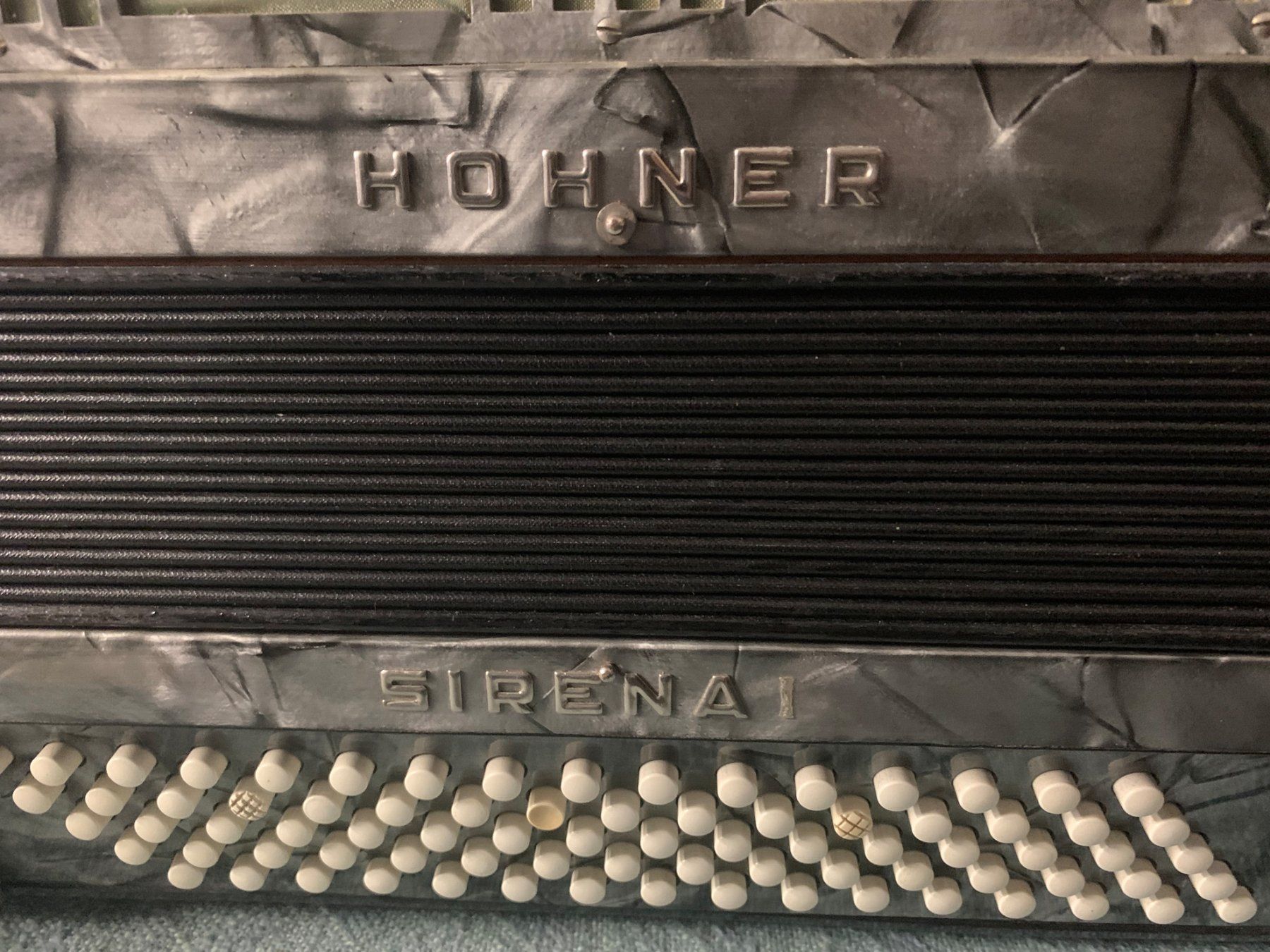 Strumenti musicali: Akkordeon Hohner Sirena 1 – Usato da Roggliswil venduto da wipix 2