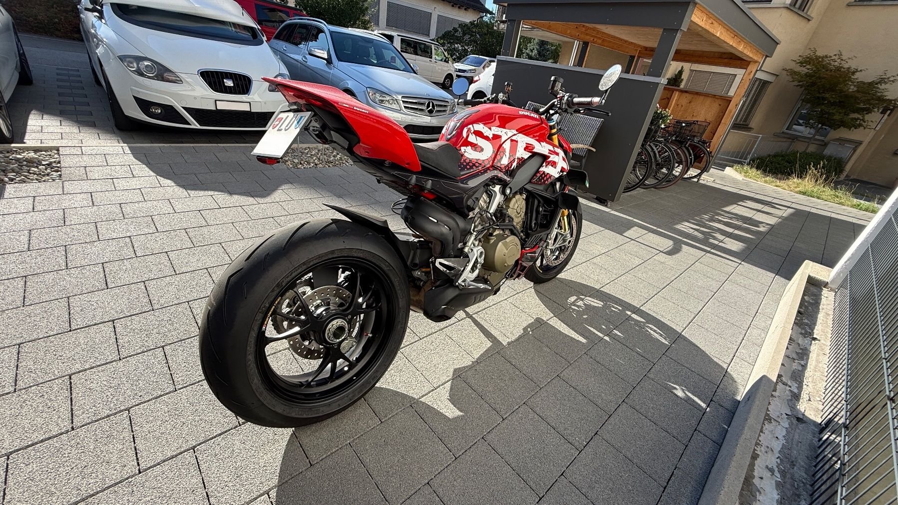 Ducati Strada: Ducati Streetfighter V4s – Usato da Sursee venduto da crdn_v4s 1