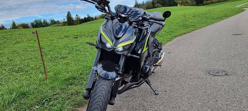 Strada: Kawasaki Z1000 Performence Edition – Usato da Lütisburg venduto da Boymann
