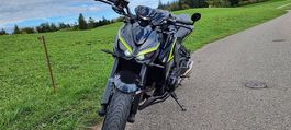 Kawasaki Z1000 Performence Edition