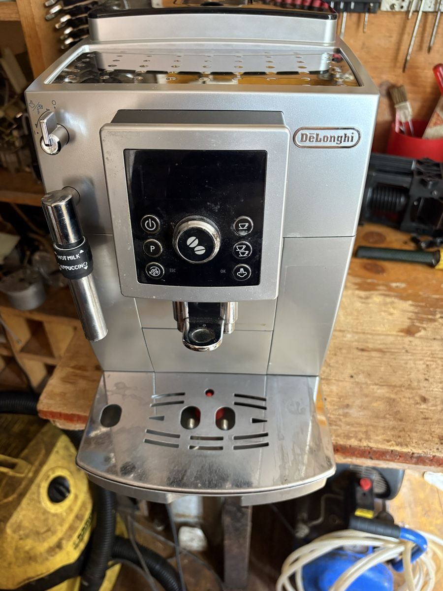 De'Longhi Kaffeemaschinen & Espressomaschinen: DeLonghi Manifica S – Gebraucht aus steffisburg von Fluehli3