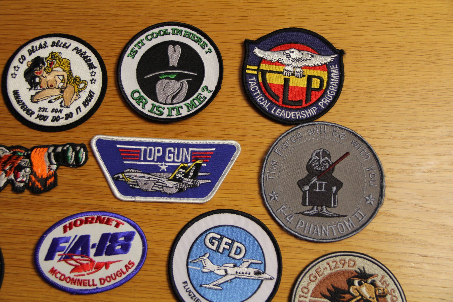 Placchette & Badge: Air Force / Luftwaffe Badges div. Länder, 16 Stk. – Usato da Belp venduto da Tomsek 1
