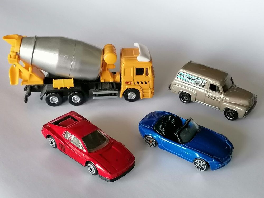 petite voiture metal