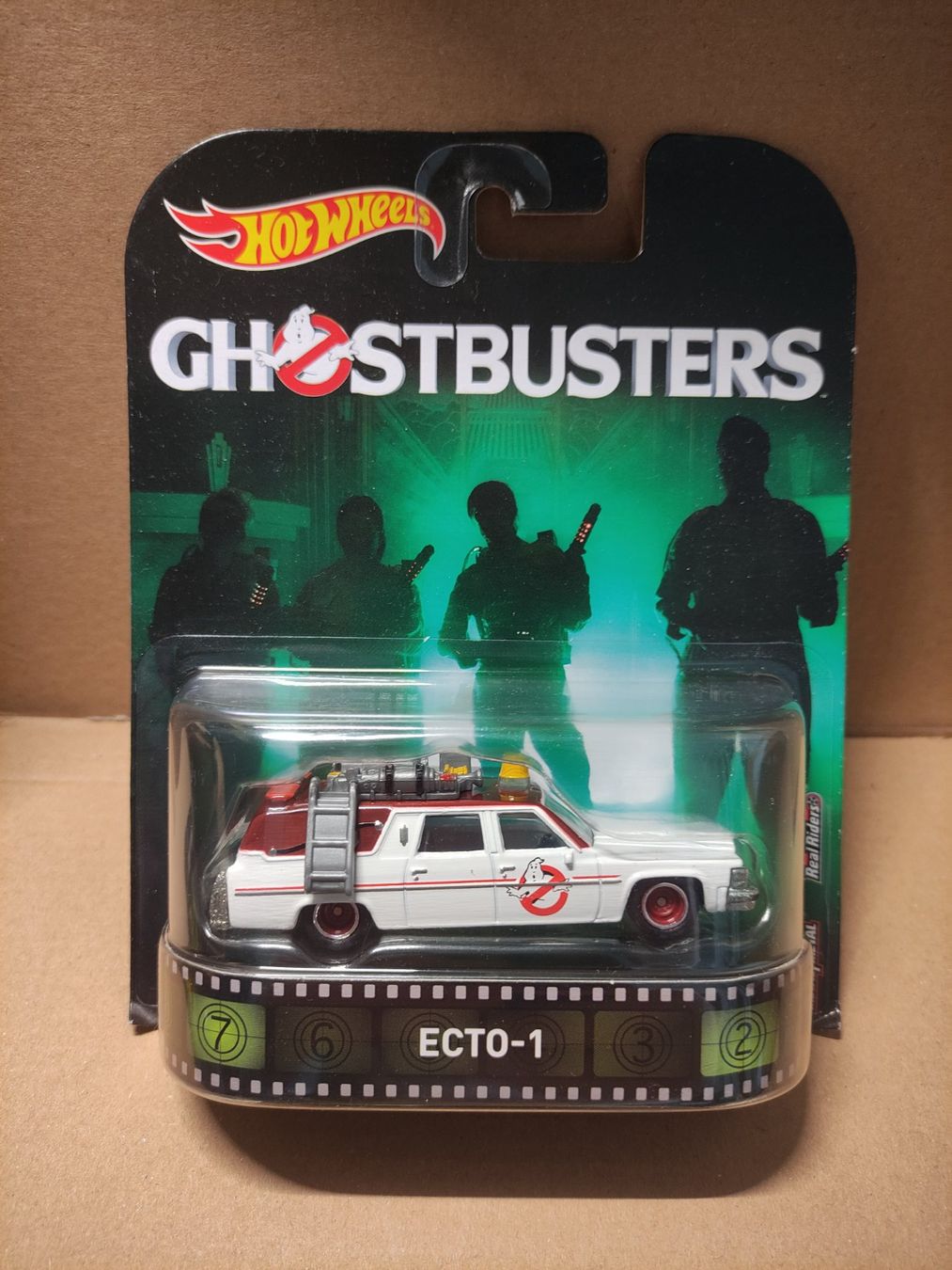 Hot Wheels Modellini d'auto: Hot Wheels Ecto-1 - Ghostbusters - 2016 – Nuovo (secondo la descrizione) da Basel venduto da hotwheeler70