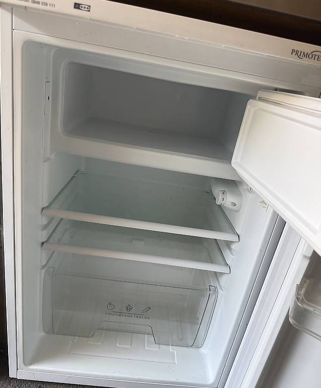Kühlschrank: Réfrigérateur  – Gebraucht aus Prilly von QNN69 1