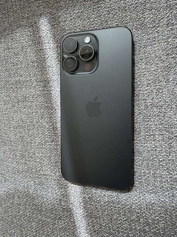 Handys / Smartphones: Apple iPhone 15 Pro Max 512 GB  – Gebraucht aus Glattbrugg von Blogger73