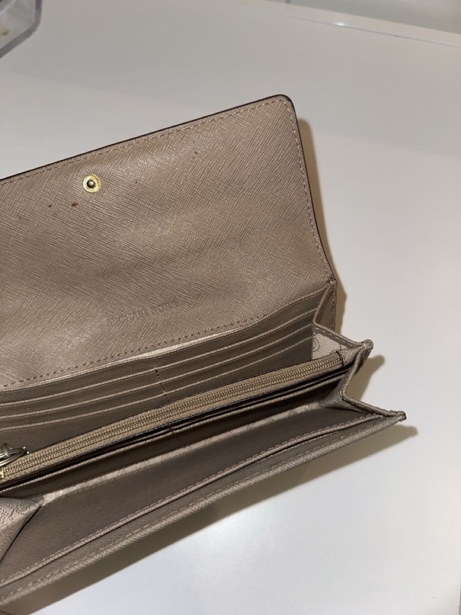 Michael Kors Portamonete: Michael Kors Portomonnaie – Usato da Bern venduto da tan_d8sx 1