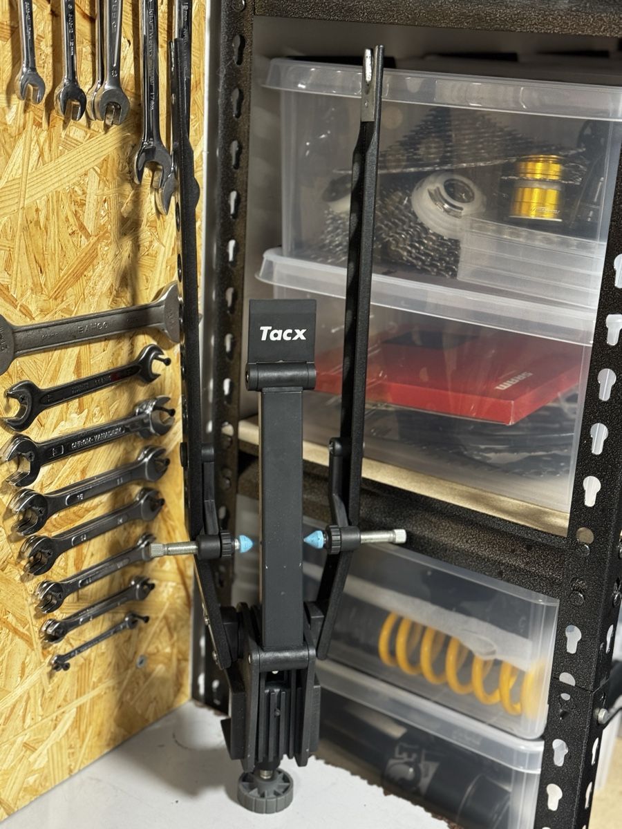 Tacx Tutti gli attrezzi: Outil de dévoilage Tacx – Usato da Granges-marnand venduto da Julien.f