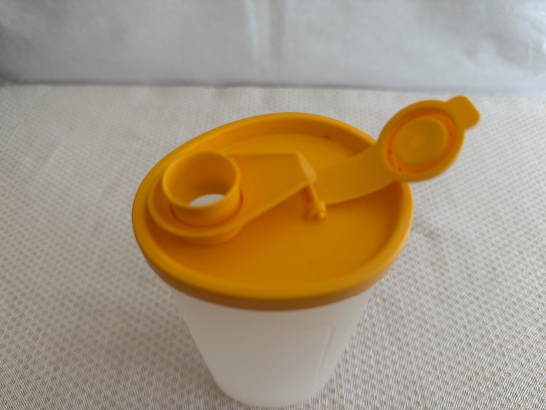 Tupperware Contenitori & Simili: Tupperware - récipient - shaker – Usato da Sion venduto da accroshoes 4