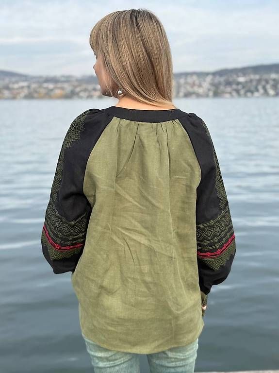 Camicette: Bestickte Leinenbluse für Damen  – Usato da Thalwil venduto da han_2b8c 8