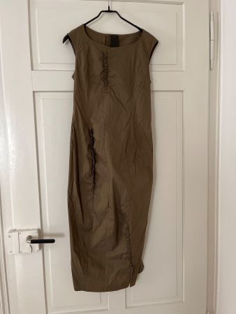 Tolles RUNDHOLZ Kleid Grösse S/36 olive/gold