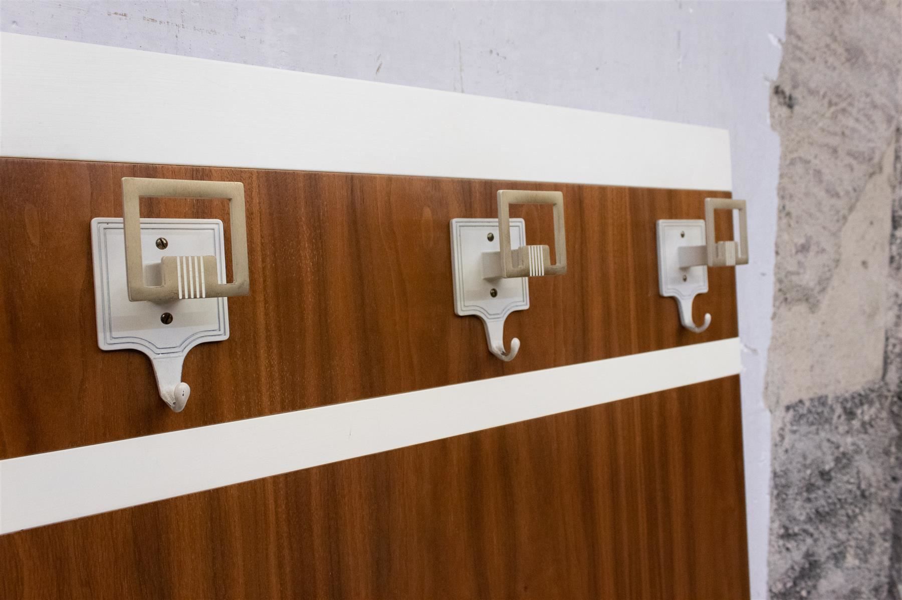 Garderobe: Wandgarderobe mit Spiegel – Gebraucht aus Zürich von ZuercherBrockenhaus 1