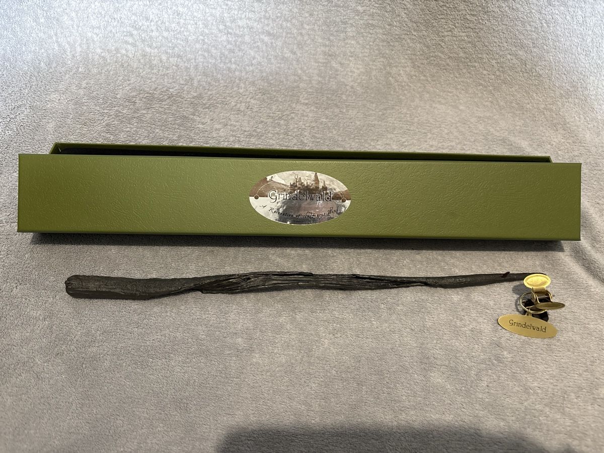 Statuette: Zauberstab Harry Potter Grindelwald Neu mit Box – Nuovo (secondo la descrizione) da Zürich venduto da zimtstern45