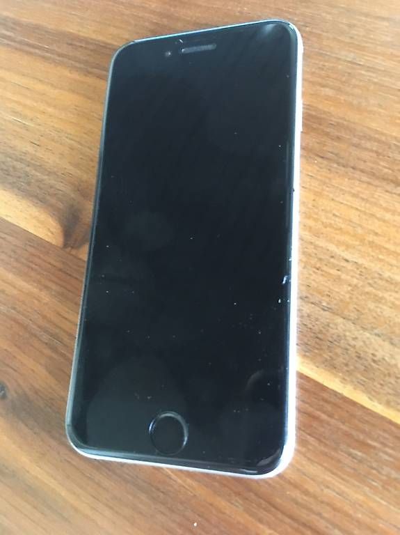 Telefoni cellulari / Smartphones: I Phone 6s – Usato da Berneck venduto da Rhimi