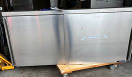 Chromstahl Schrank