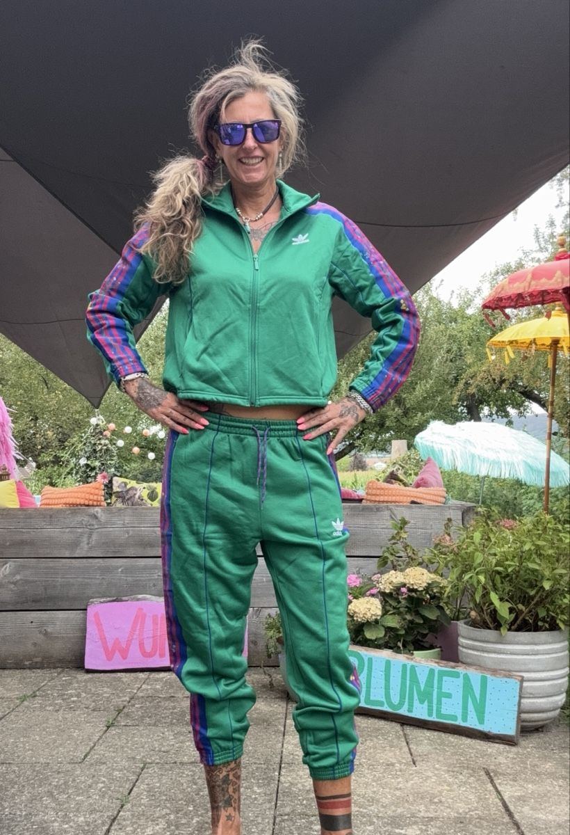 Adidas Giacche: Trainer von ADIDAS / Grösse: 38  – Usato da hendschiken venduto da hippielfe