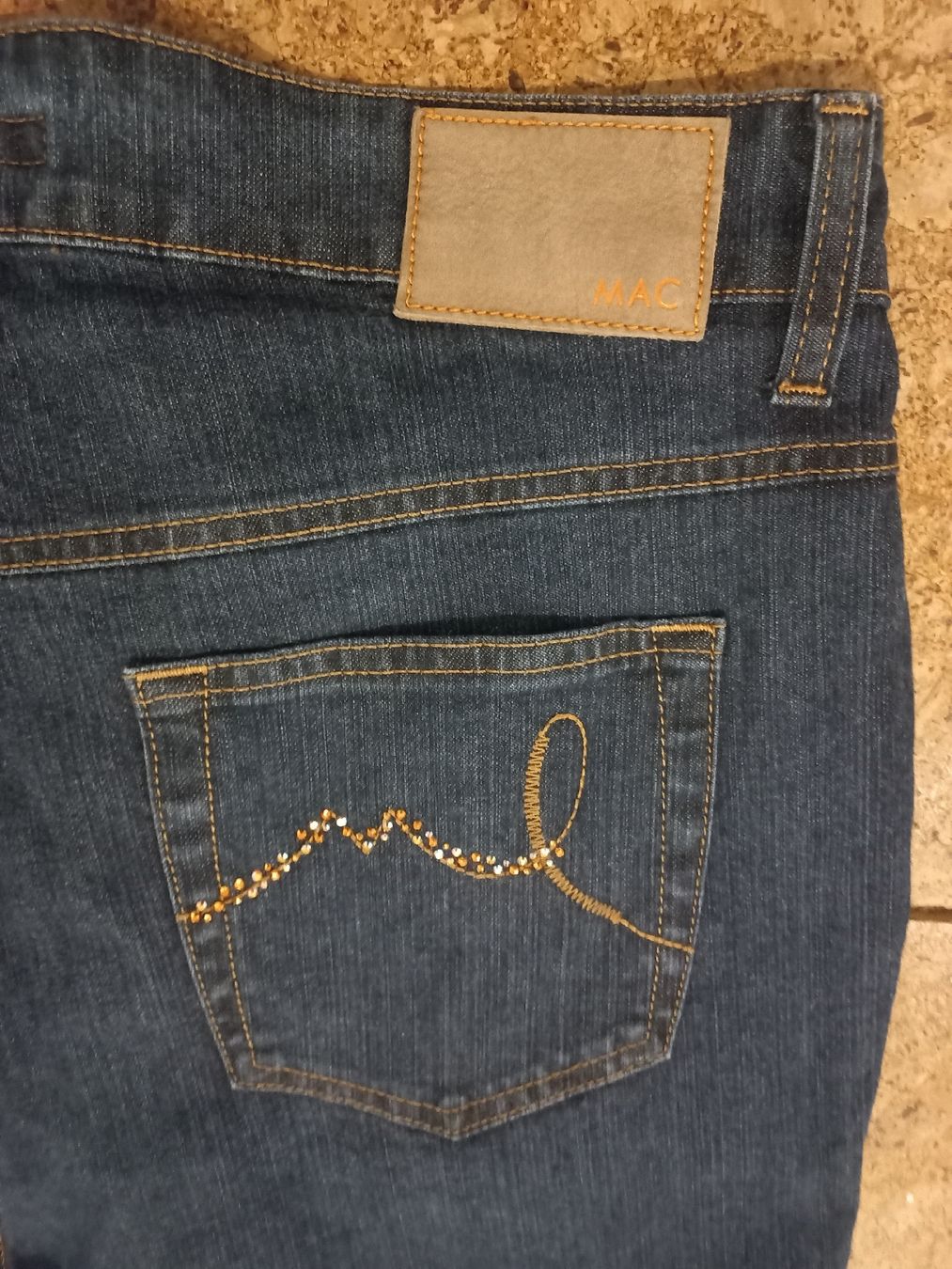Jeans: Jeans von MAC Gr. 46 kaum getragen – Neu (gemäss Beschreibung) aus Oberuzwil von venditum. 1