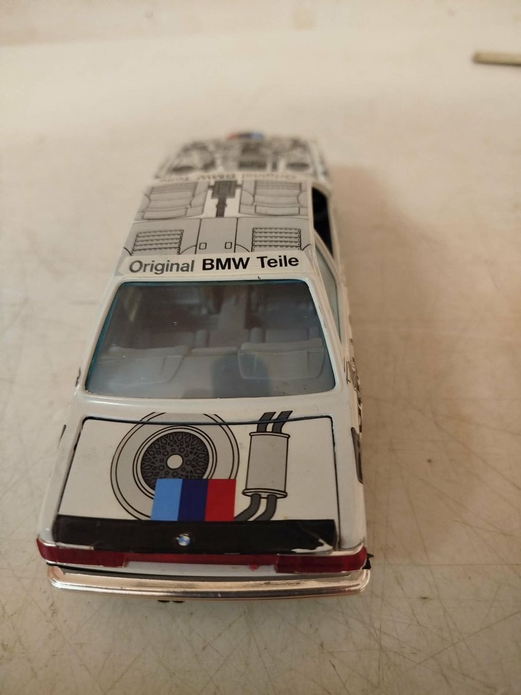 BMW Modellini d'auto: BMW 635 CSi  Burago – Usato da La Chaux-de-Fonds venduto da Emmaus2300CDF 5