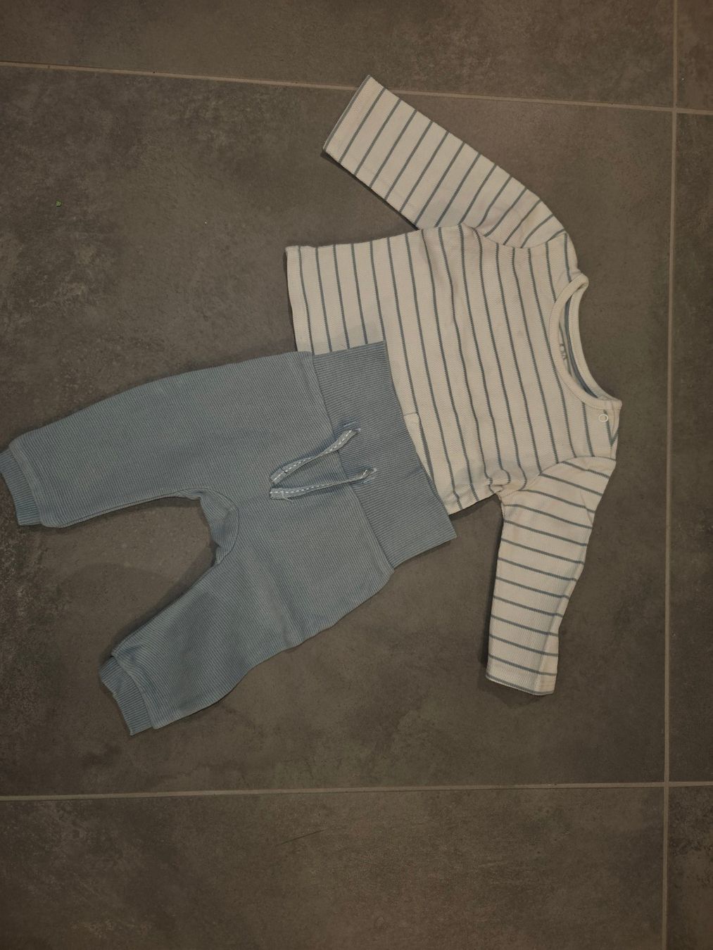 Lotti & Set di vestiti: Kleidungsset 6Stk. – Usato da Zielebach venduto da him_dwt5