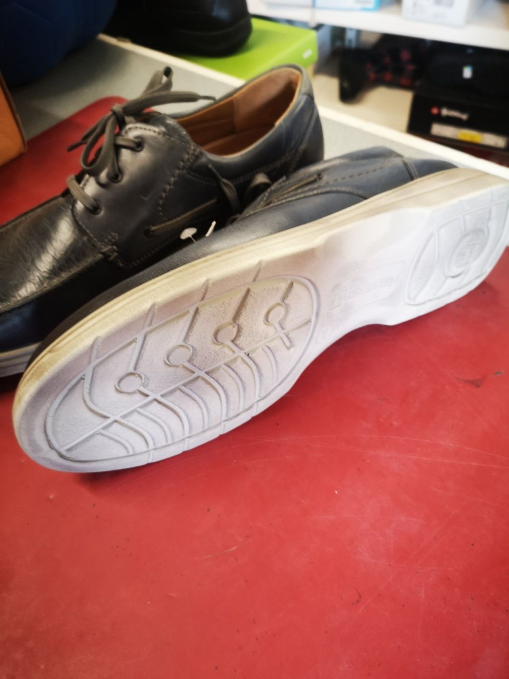 Helvesko Herrenschuhe: Helvesko – Neu und originalverpackt aus Möhlin von Highwaytom 1