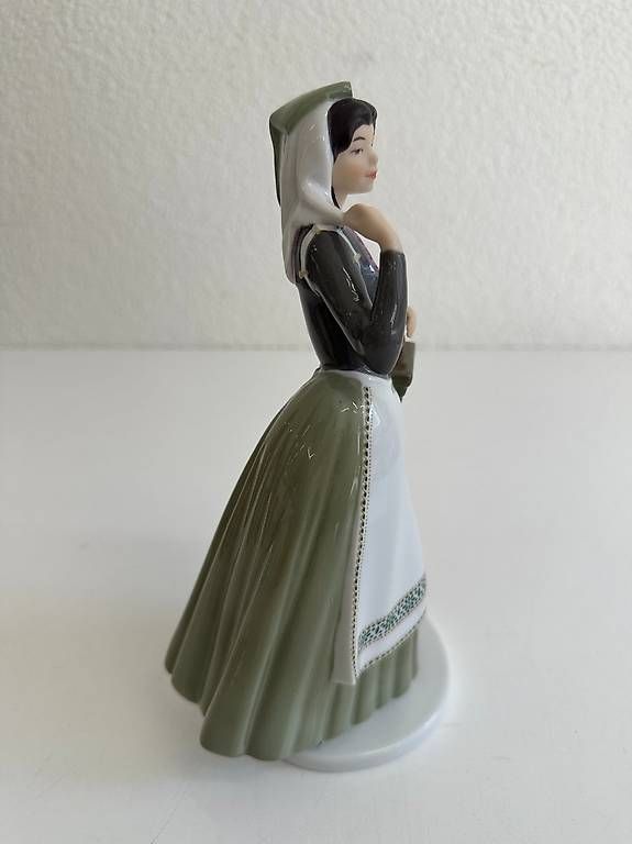 Statuette: Goebel Figur Giulia 1986 W Germany – Usato da Obernau venduto da Arche_Noah_Brocki 3