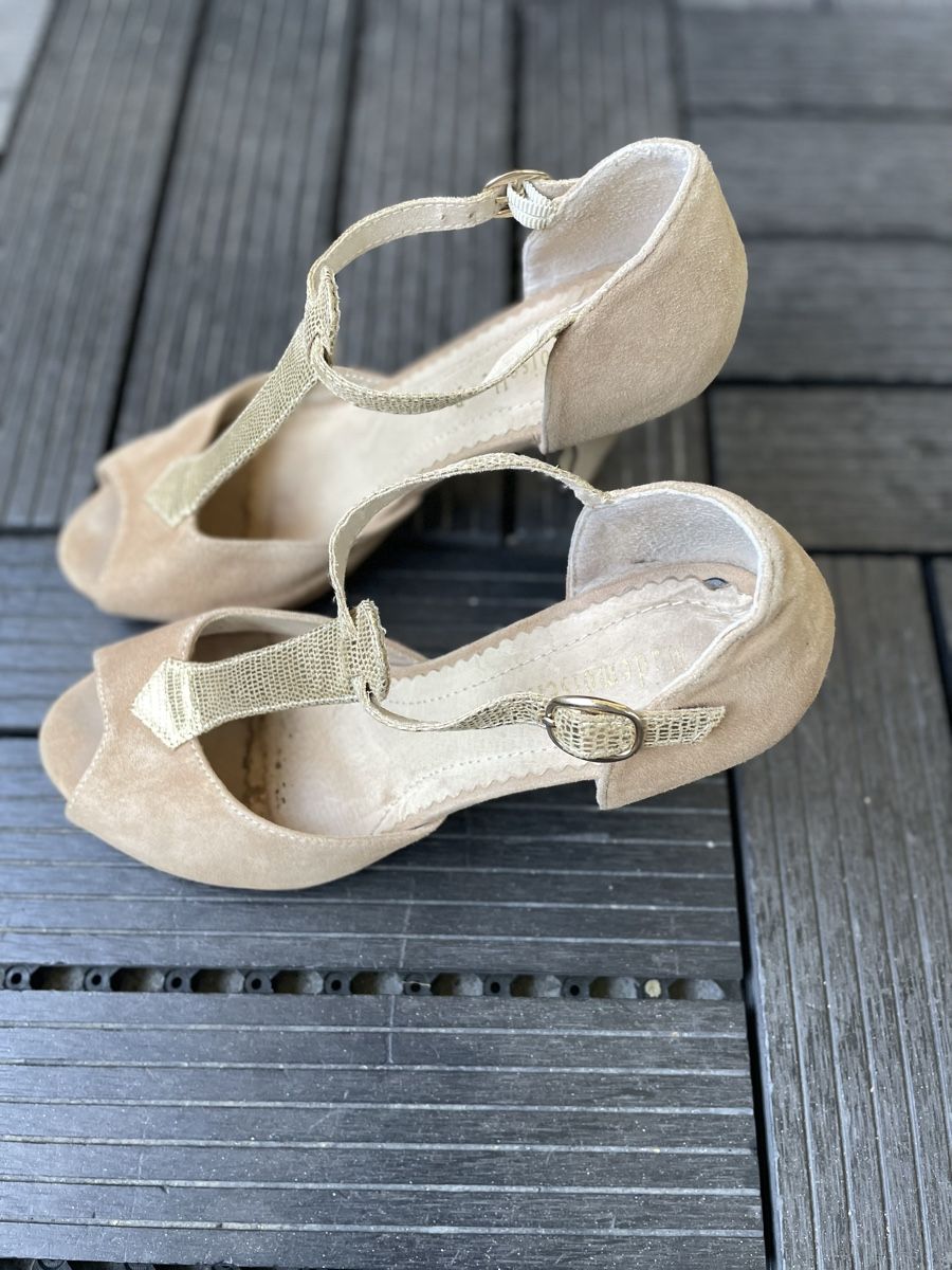 La Redoute Scarpe da donna: Sandalen mit Absatz La Redoute Grösse 37 – Usato da Zürich venduto da cpeckre 1