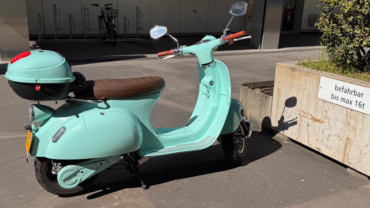 Scooters: Elektro Roller KITO mintgrün mit Topcase – Gebraucht aus Obfelden von Nic31 1