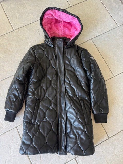 Guess Jacken & Mäntel: Wintermantel Guess, Grösse 146/152 – Gebraucht aus Wangen b. Olten von Ticigirl0