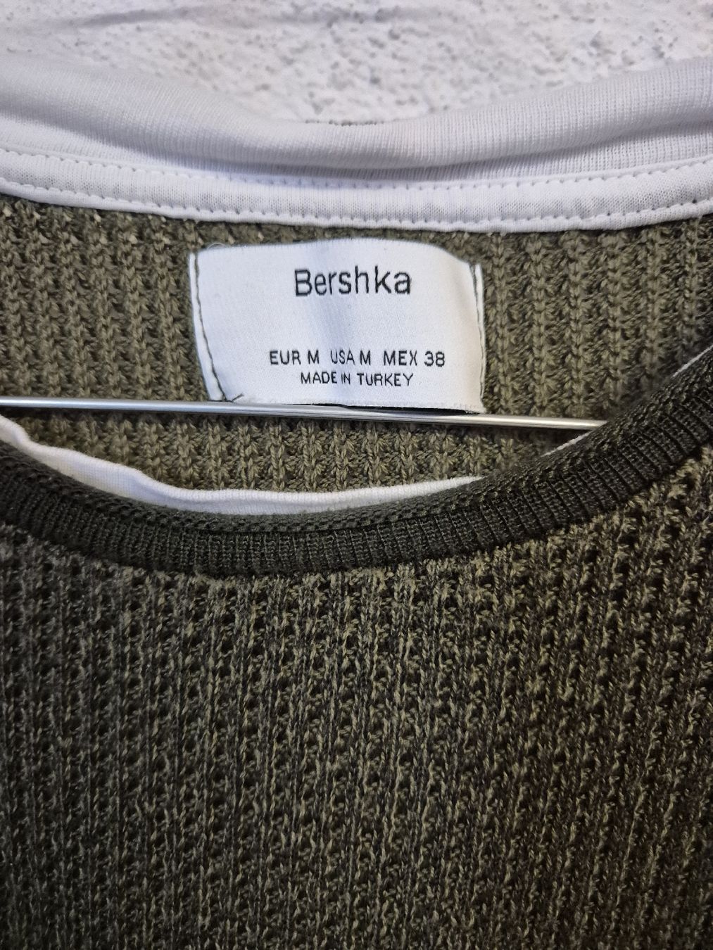 Maglioni & Felpe: Berskha Pullover Gr. M – Usato da Thalwil venduto da Briscolina 2