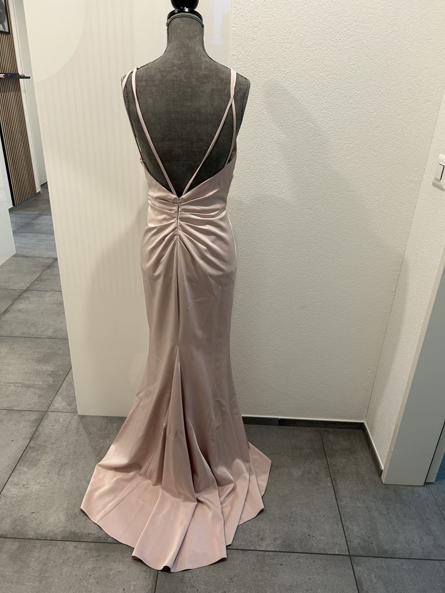 Vestiti: Elegantes Abendkleid – Usato da Stäfa venduto da Armin_Dervic 1