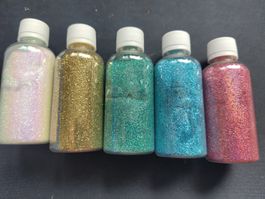 5 Fläschli Glitzer Weiss,Gold, Blau, Türkis, Rot Neu