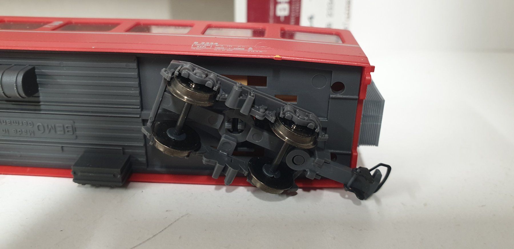 Bemo Modellini di ferrovie: Bemo RhB  Mitteleinstiegswagen 3284  124 – Nuovo (secondo la descrizione) da Geroldswil venduto da TopTrain54 3