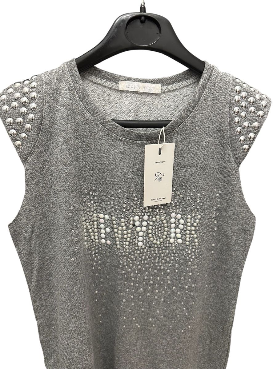 T-shirt: Graues Oberteil mit Nieten, Neu! – Nuovo e nell'imballaggio originale da unterentfelden venduto da leyla08 2