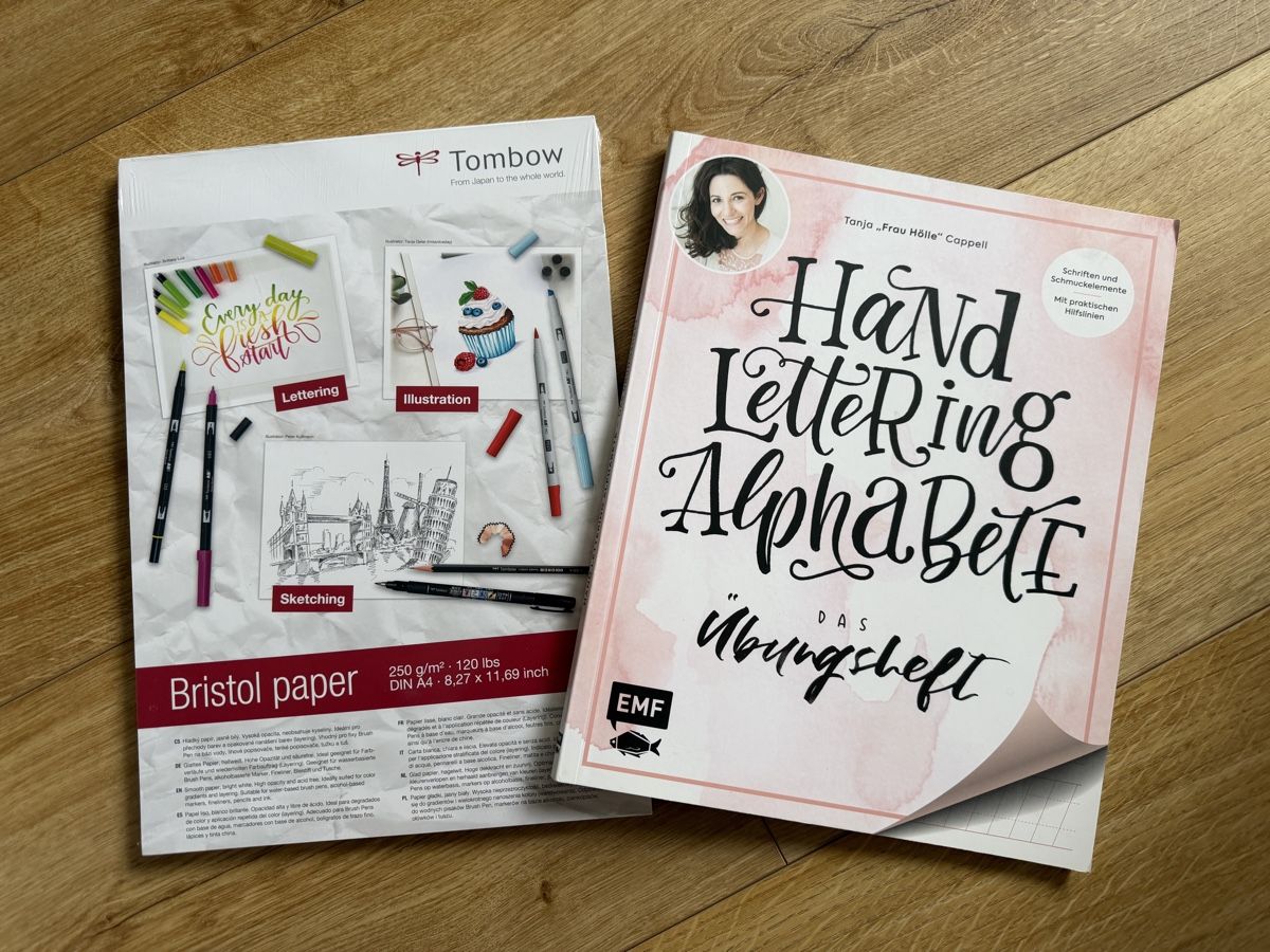 Libri: Handlettering Buch und Papier NEU – Nuovo e nell'imballaggio originale da Schübelbach venduto da Sambodscha