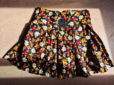 ROCK JUPE L 42 PEPE JEANS   TOP ZU TED BAKER SOMMERTOP