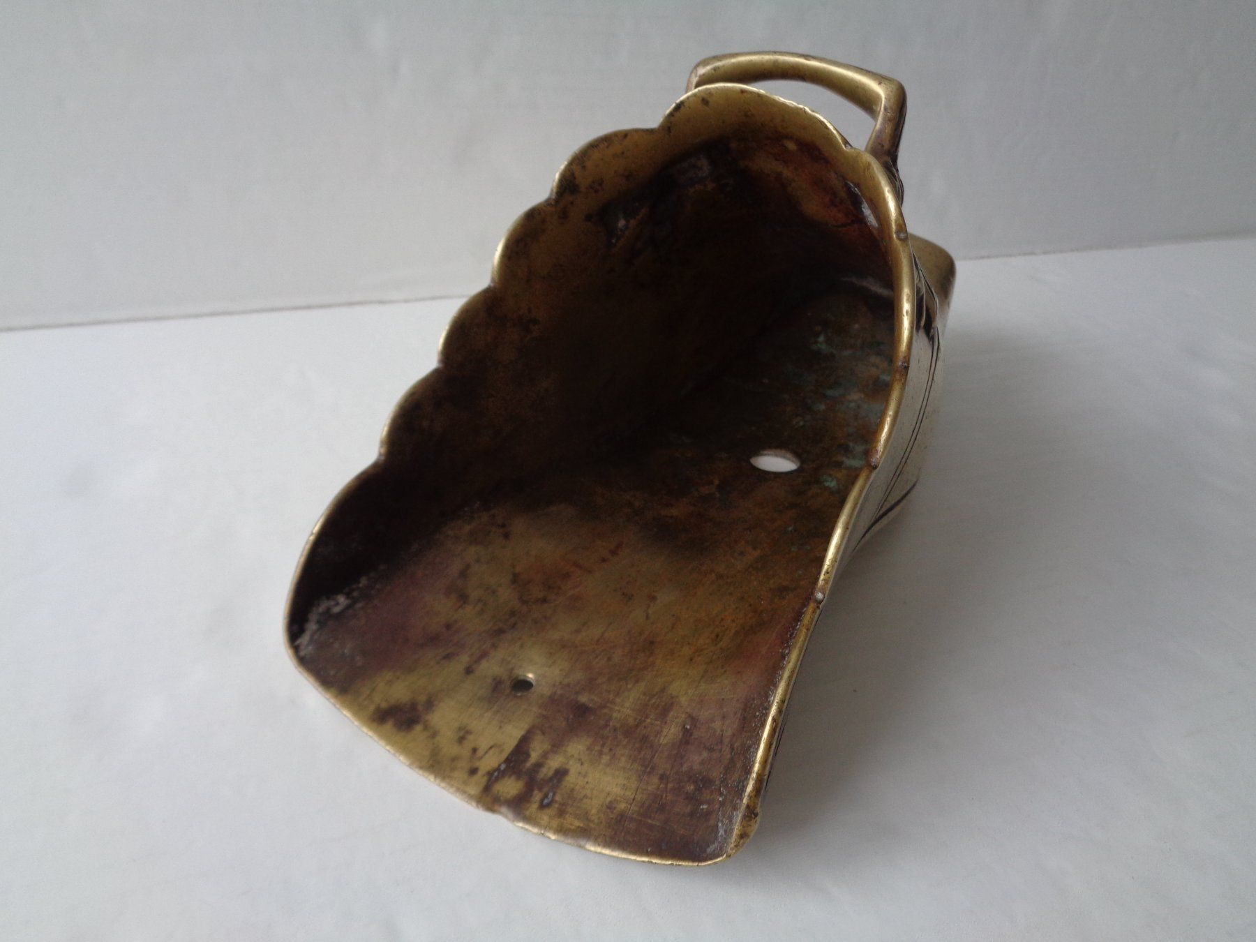 Tutte le decorazioni: Antiker spanischer Reitschuh 19Jh. Messing Conquistador – Usato da Chur venduto da omonia 3