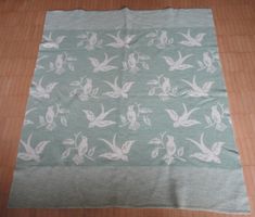 Vintage Kinderdecke Wolle m. abgebildeten Vögeln 102cmx111cm
