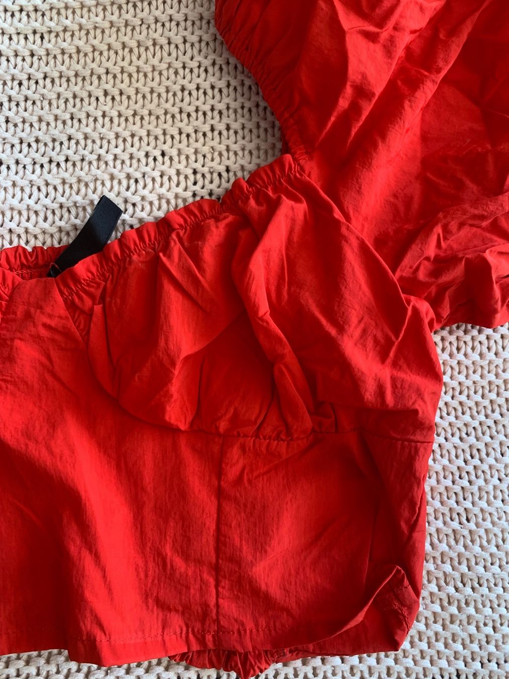 H&M Tops: Crop top rouge manches bouffantes – Neu (gemäss Beschreibung) aus Montreux von iza_peche8 1