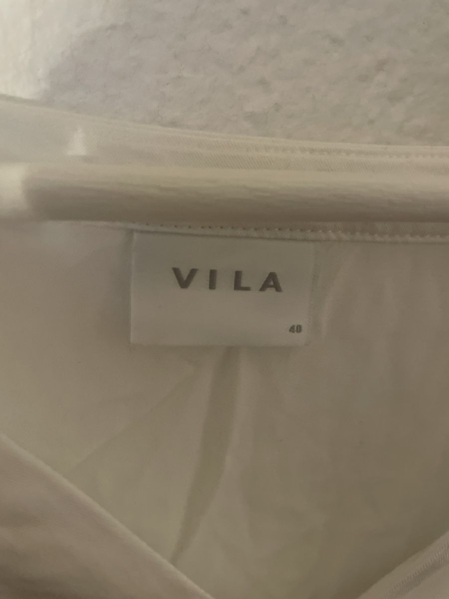 Vila Camicette: Chemisier blanc VILA taille 40 - – Nuovo (secondo la descrizione) da Les Breuleux venduto da nin_9msn 1