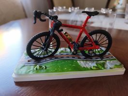 Modell Rennvelo / Miniature Bike rot 